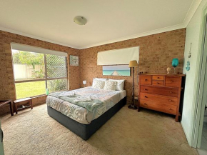 Sandy Surfer - Tweed Coast Holidays, Cabarita Beach